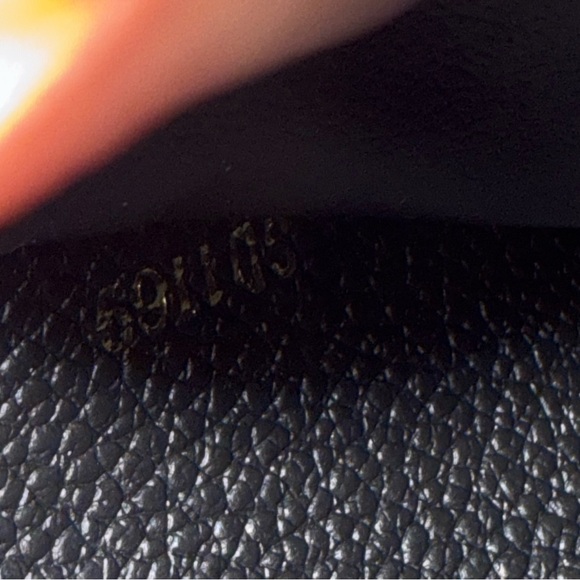 ***SOLD-••• Louis Vuitton Monogram Empreinte Leather
Black Zippy Wallet NEW - Picture 14 of 16